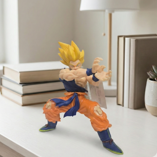 15cm Super Saiyan Goku figure in a dynamic battle stance with golden hair and intense expression.