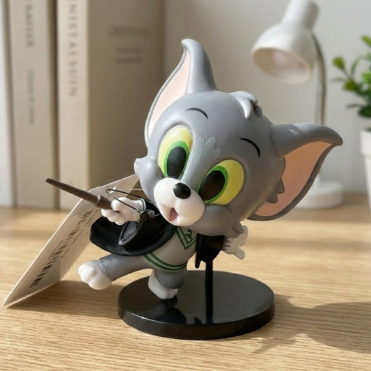 9cm Tom "Wizard Cat" figure in Gryffindor robes, holding a wand.