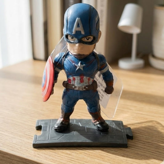 8cm Captain America figure in classic blue/red suit and shield, ready for action.