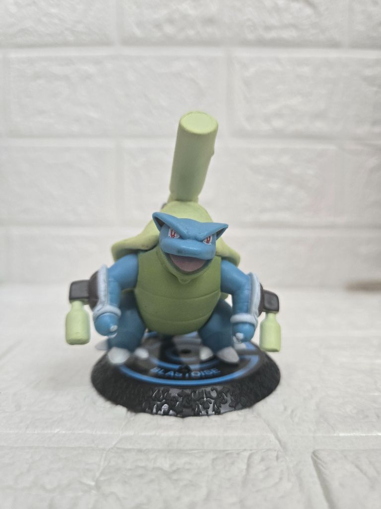BLASTOISE FIGURE POKEMON
